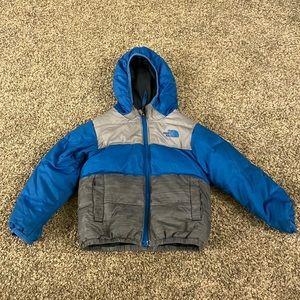 Northface reversible jacket. Size 3t